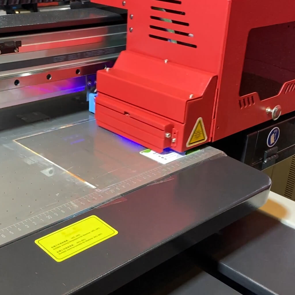 Printer Uv Flatbed Qira Veno Mencetak Dengan Kualitas Tinggi