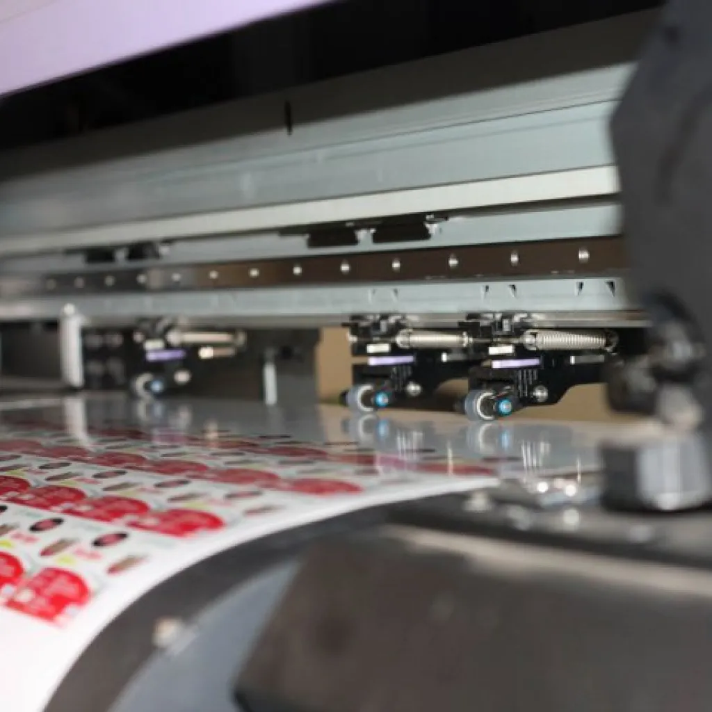 Teknologi Terdepan Di Industri Cutting Sticker.