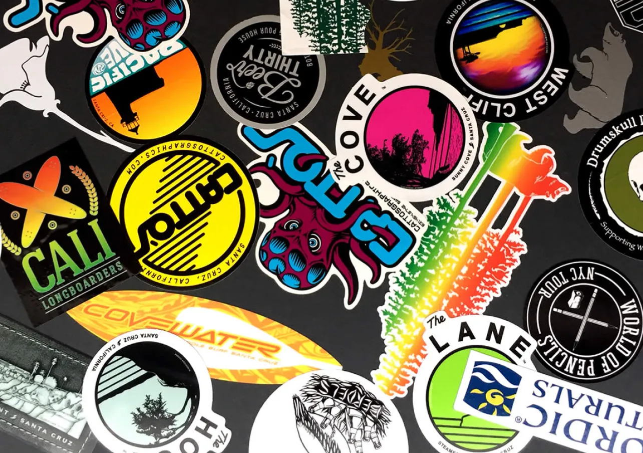 Koleksi Beragam Desain Cutting Sticker Dengan Berbagai Tema Dan Gaya Untuk Portofolio Produk.