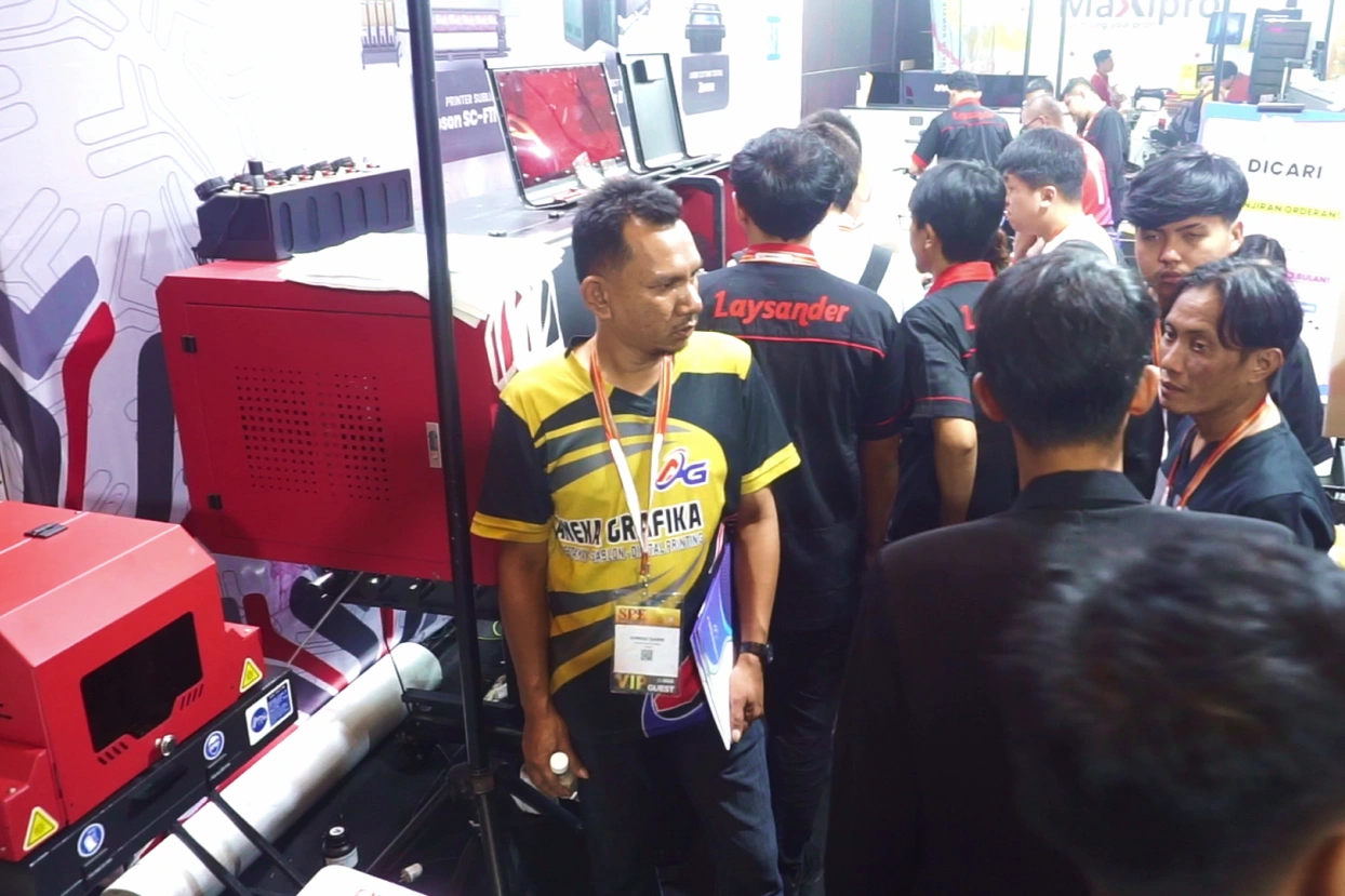 Suasana Dan Keadaan Booth Laysander Di Surabaya Printing Expo 2024.